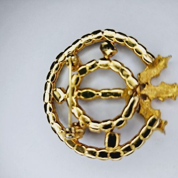 Vintage Rhinestone Prong Set Candle Holly Christmas Openwork Festive Pin Brooch - Picture 6 of 9